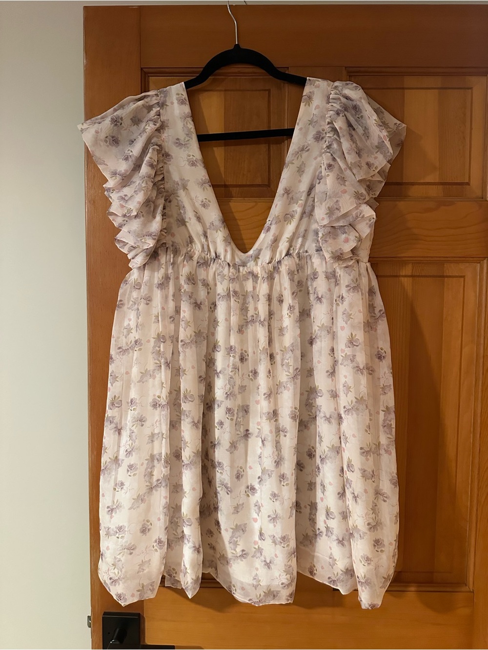Storia Pale Pink Floral Ruffle V-Neck Mini Dress
